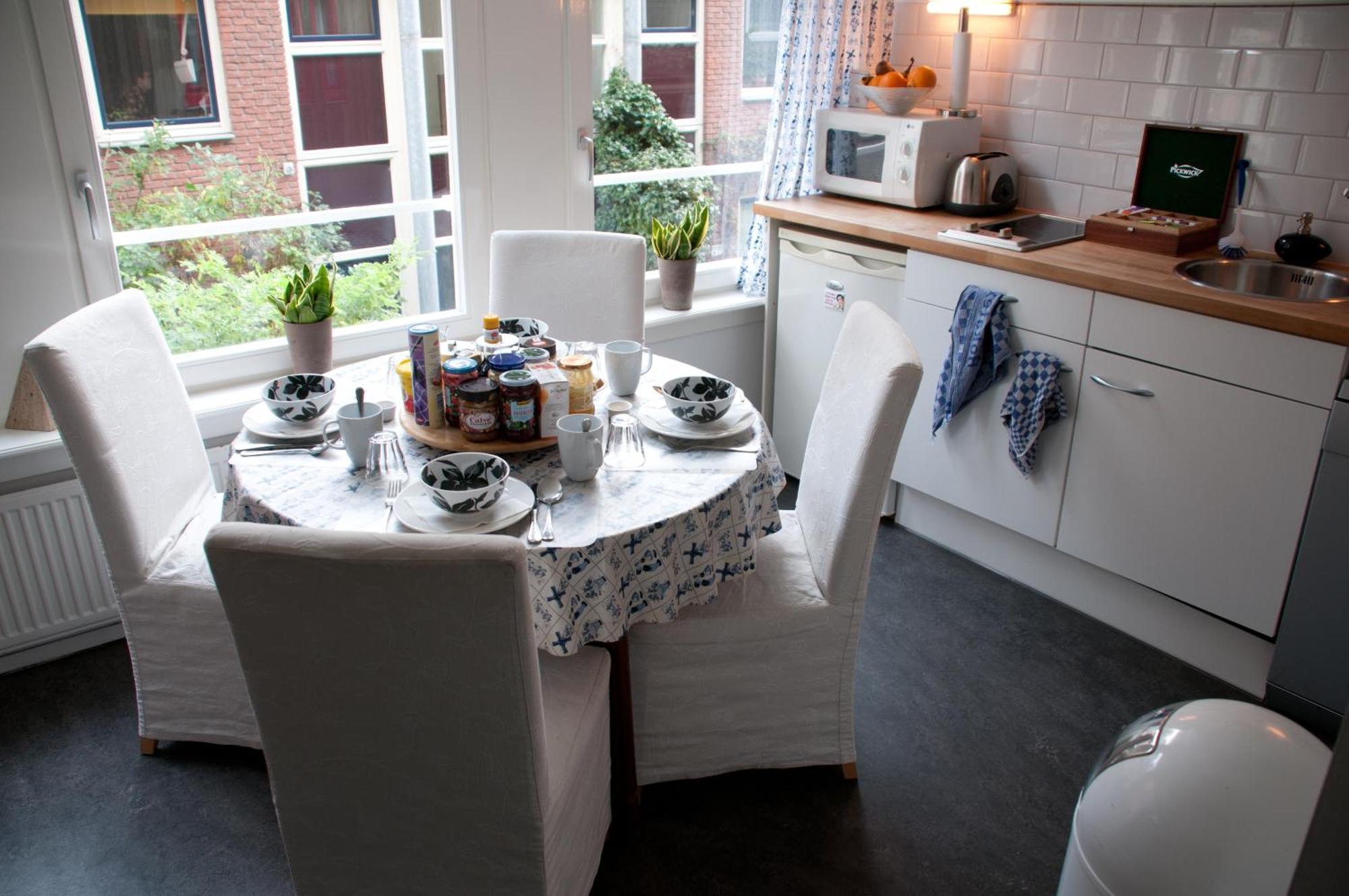 Bed & Breakfast Westviolet Bed & Breakfast Amsterdam Exterior photo